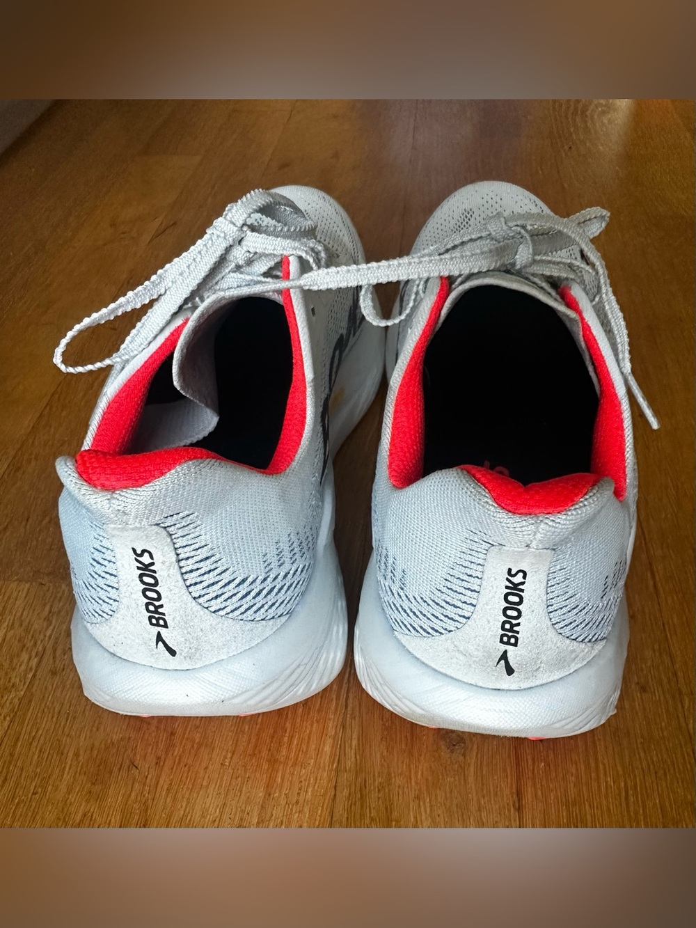 Brooks Hyperion Max 2 - Size US 10/EU 42/UK 8 - Picture 4 of 8